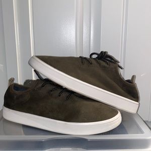 Steve Madden Green Suede shoes